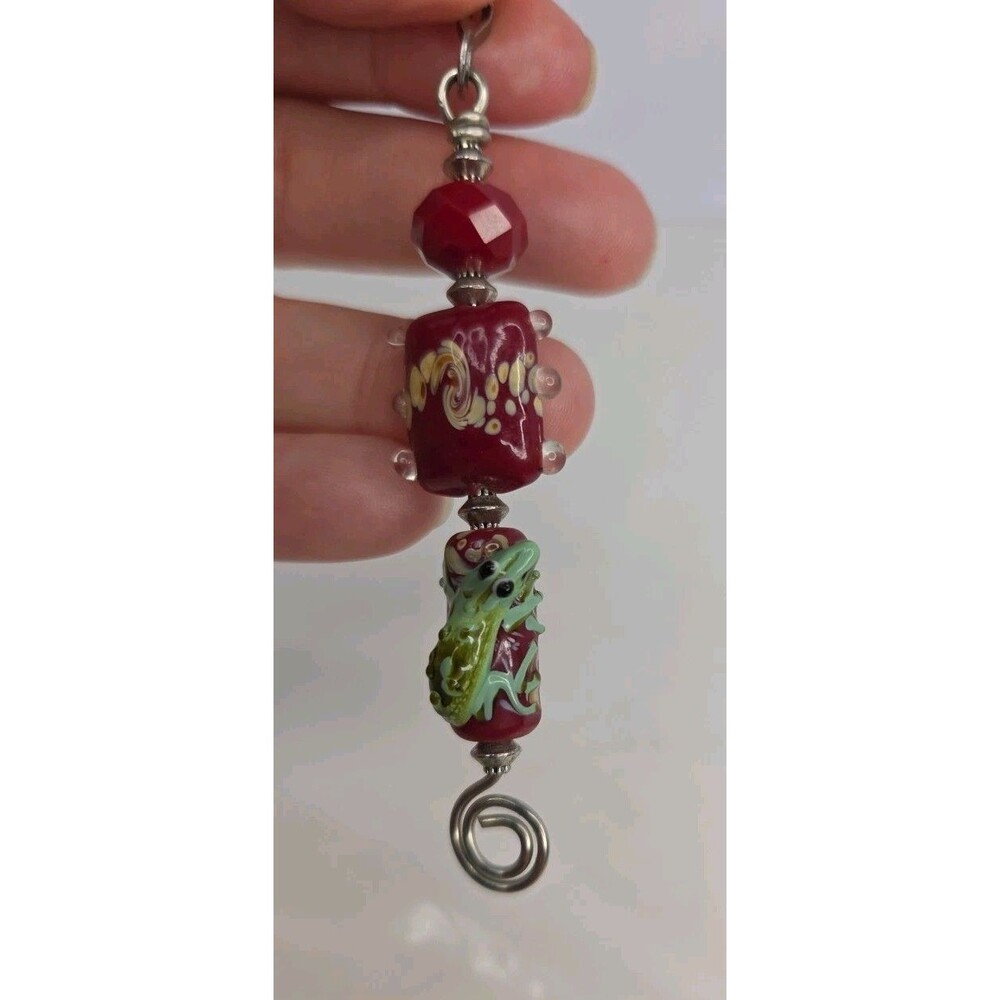 3" Decorative Maroon Red Glass beaded fanpull with green lizard Detailed EUC